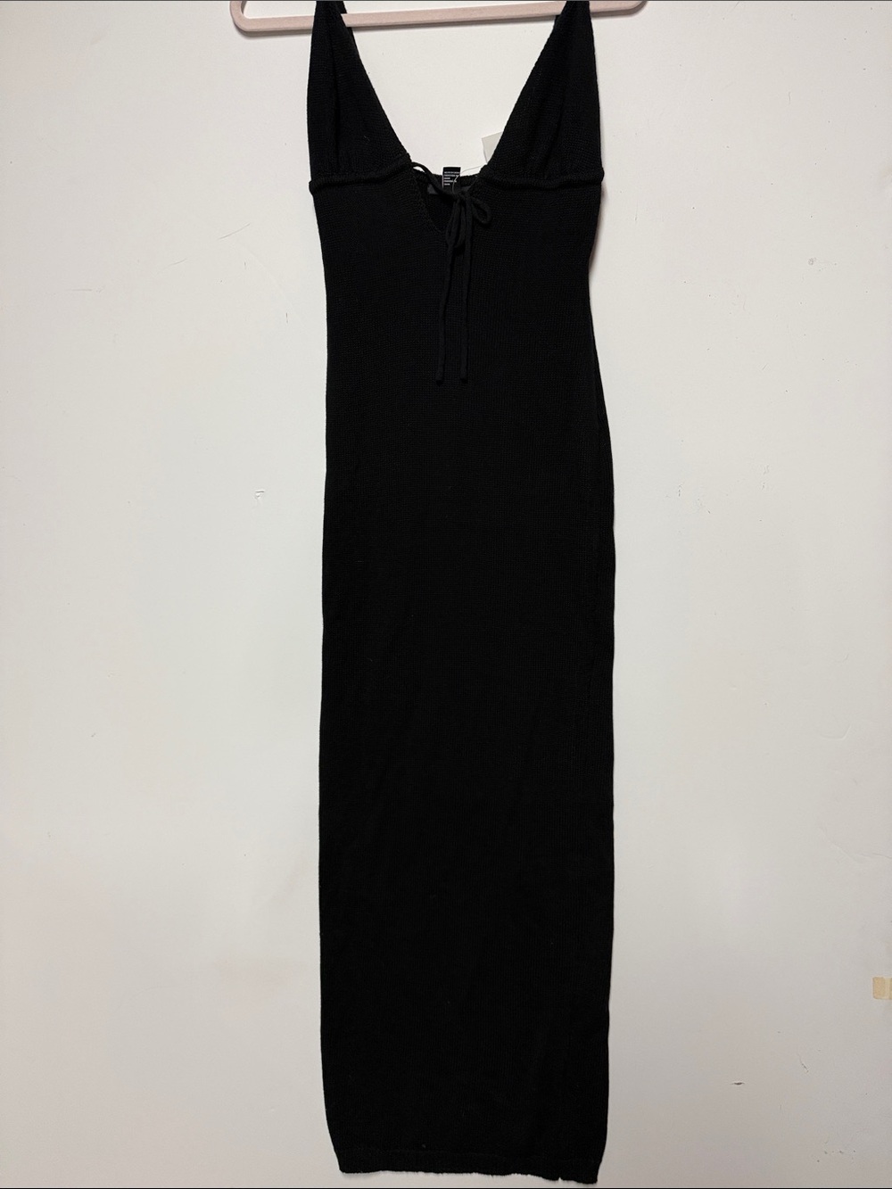 Forever 21 Black V-Neck Maxi knit Dress with Tie